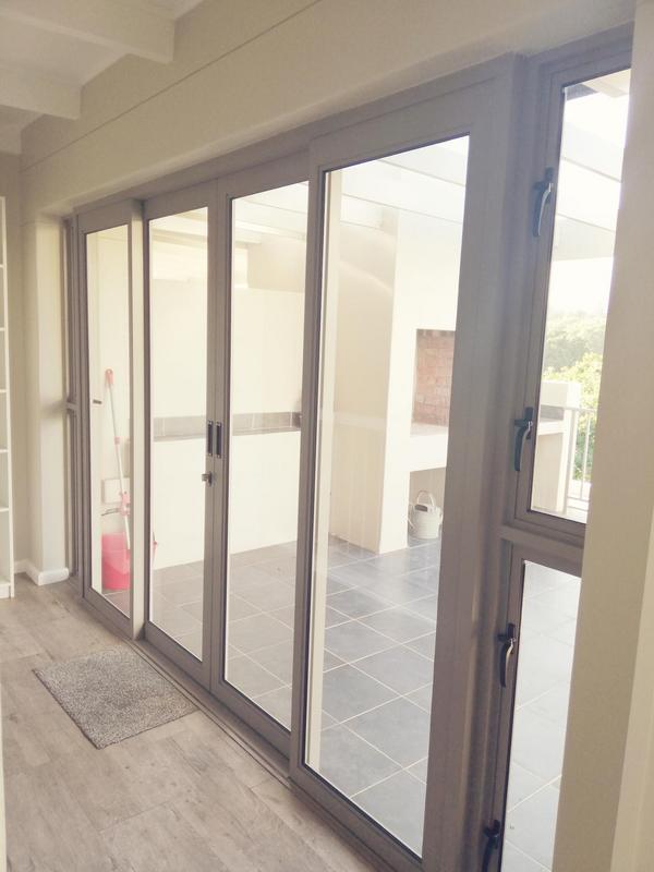 To Let 3 Bedroom Property for Rent in Wynberg Upper Western Cape